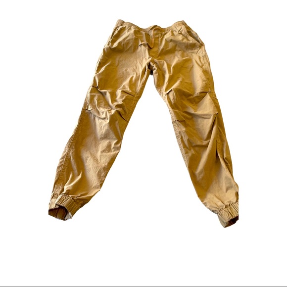 American Eagle • Khaki Pants • Tan • Men’s Size Small • Great Condition - Picture 1 of 2